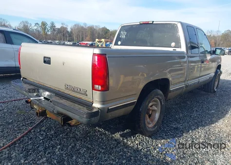 1998 Chevrolet C1500 Fleetside z USA, uszkodzony, nr VIN 2GCEC19R8W1210010